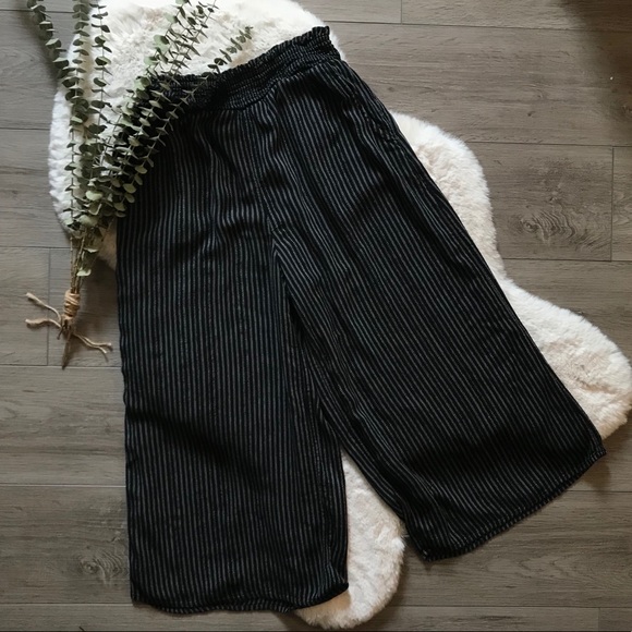 American Eagle Outfitters Pants - american eagle | high rise striped culottes